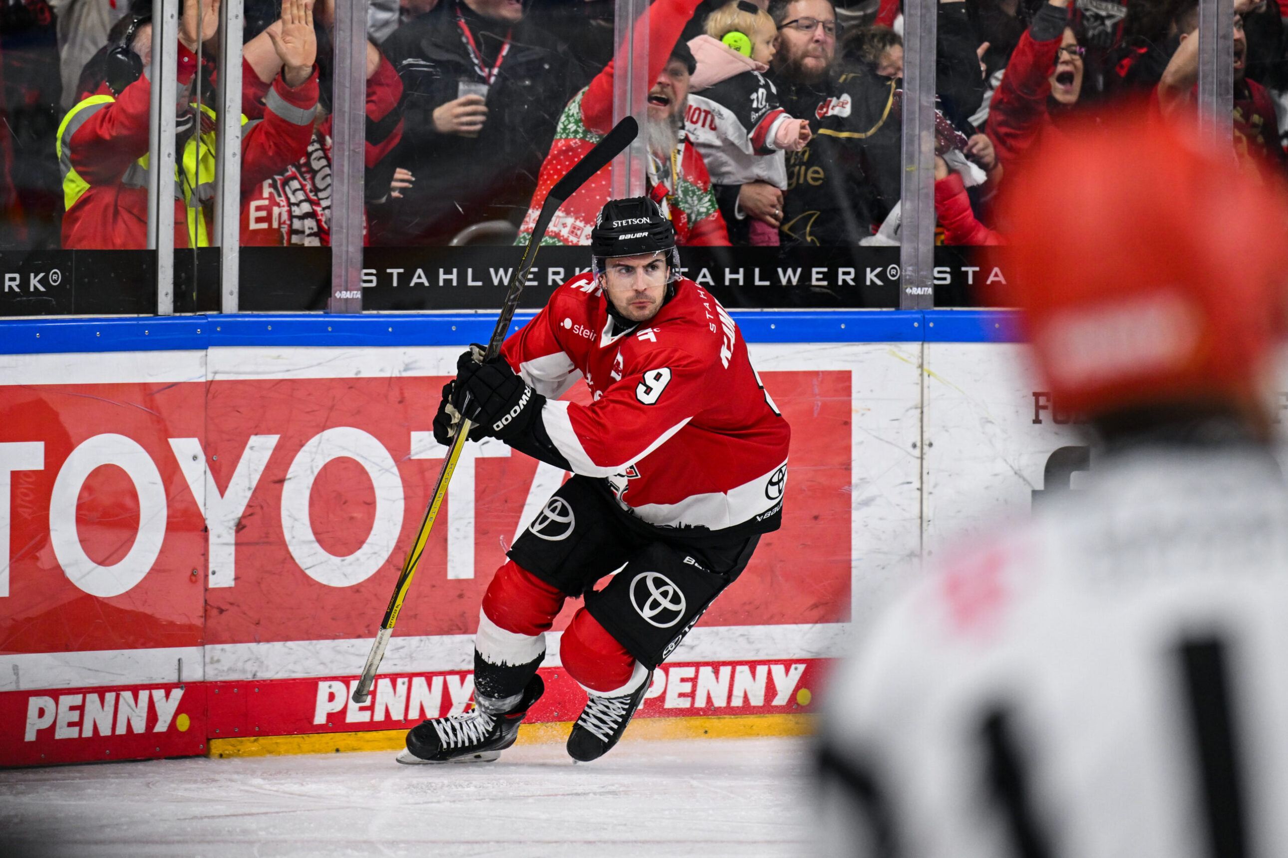 Donnerstag, Derby, Düsseldorf wir empfangen die DEG zum Klassiker